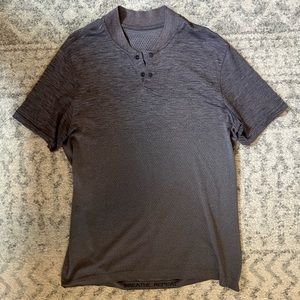 Lululemon Mens Metal Vent Henley, size Large, Lunar Rock